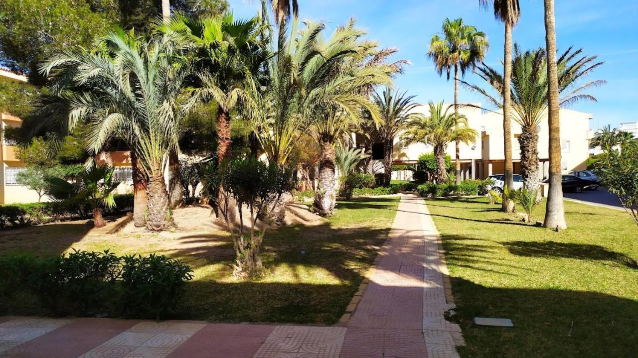 Atractivo apartamento en la playa con parking Roquetas de Mar Exterior foto